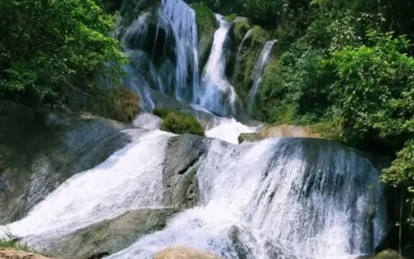 Curug Bibijilan, Air Terjun Bertingkat dengan Keindahan Alam Memukau di Sukabumi