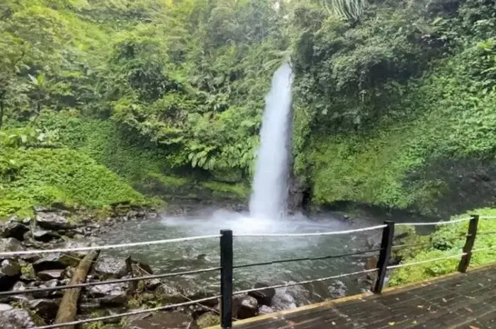 Curug Sawer, Petualangan di Alam Asri dengan Pesona Air Terjun di Sukabumi