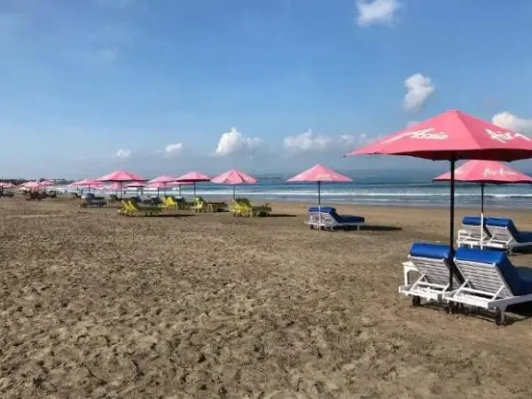 Pantai Double Six, Destinasi Seru dengan Keindahan Alam dan Aktivitas Menyenangkan di Bali