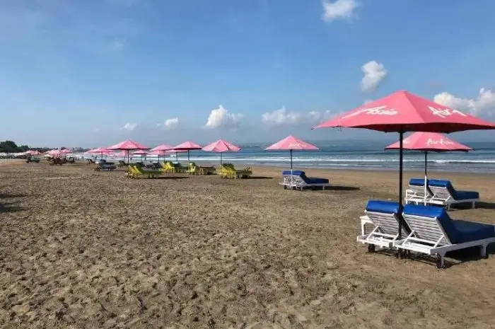 Pantai Double Six, Destinasi Seru dengan Keindahan Alam dan Aktivitas Menyenangkan di Bali