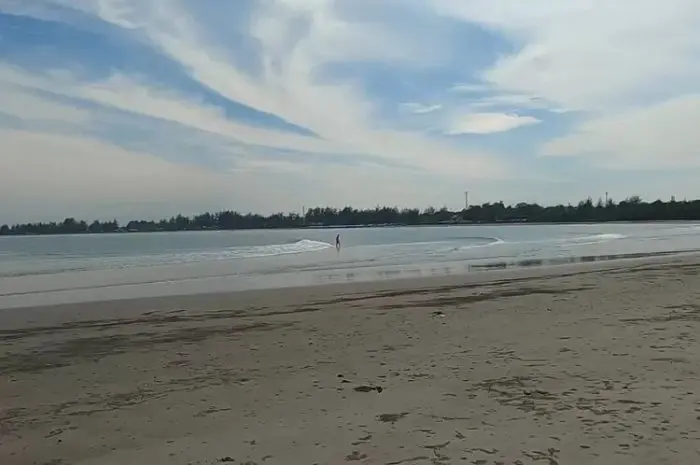 Pantai Tapak Paderi, Perpaduan Pesona Alam dan Sejarah yang Menawan di Bengkulu