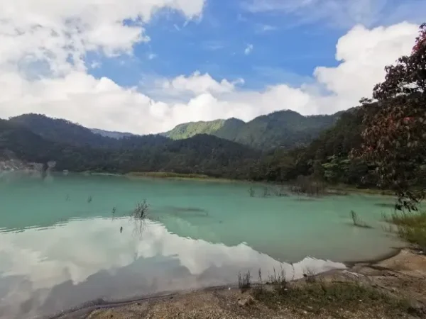 10 Tempat Wisata di Garut yang Menawarkan Keindahan Alam Menakjubkan