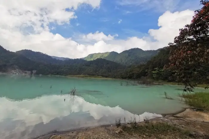 10 Tempat Wisata di Garut yang Menawarkan Keindahan Alam Menakjubkan